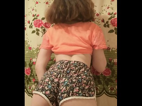❤️ Nwa ọhụrụ sexy na-eyipụ uwe mkpirisi ya na igwefoto ️❌ na anyị%ig.pornokey.ru